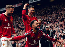 MANCHESTER UNITED EDGE LIVERPOOL 3–2 IN THRILLER, SEAL CHAMPIONS LEAGUE SPOT